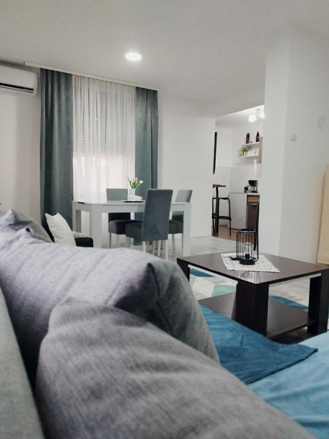 Sami Apartman Ni Exterior foto